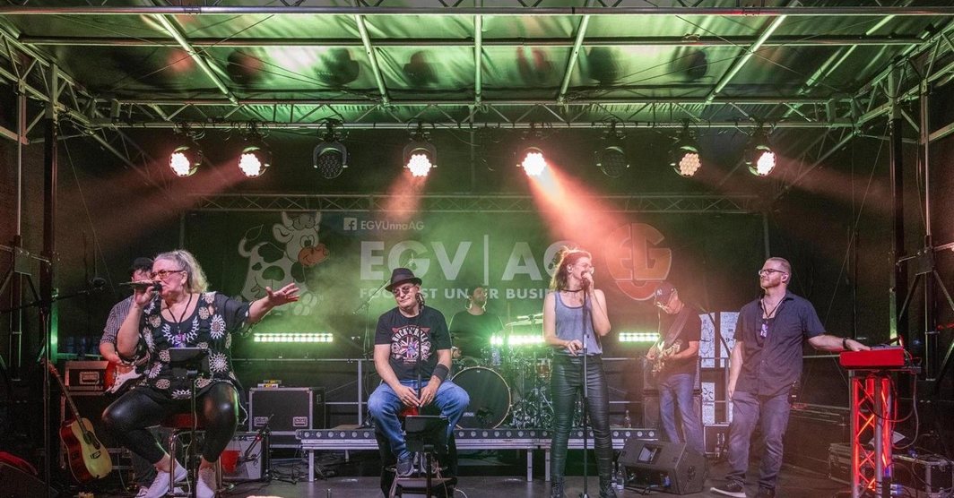 Thorsten Hillmann mit Band live auf der Bühne beim Stadtfest Unna
